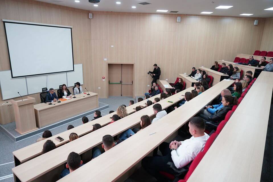 Prezantohet thirrja e pestë të Programit Kombëtar të Praktikave të Punës nga Ministria e Arsimit Rinisë dhe Sportit, në Universitetin e Elbasanit “Aleksandër Xhuvani”, Uniel