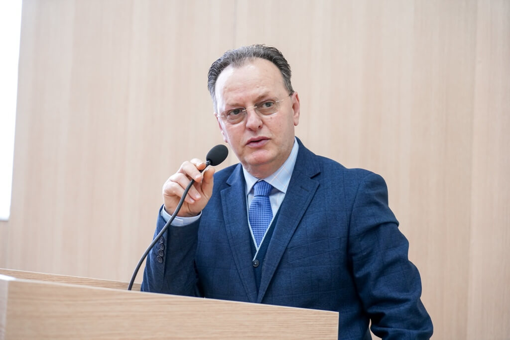 Universiteti i Elbasanit i jep “Certifikatë Mirënjohje” prof. dr. Ziso Thomollari, Uniel