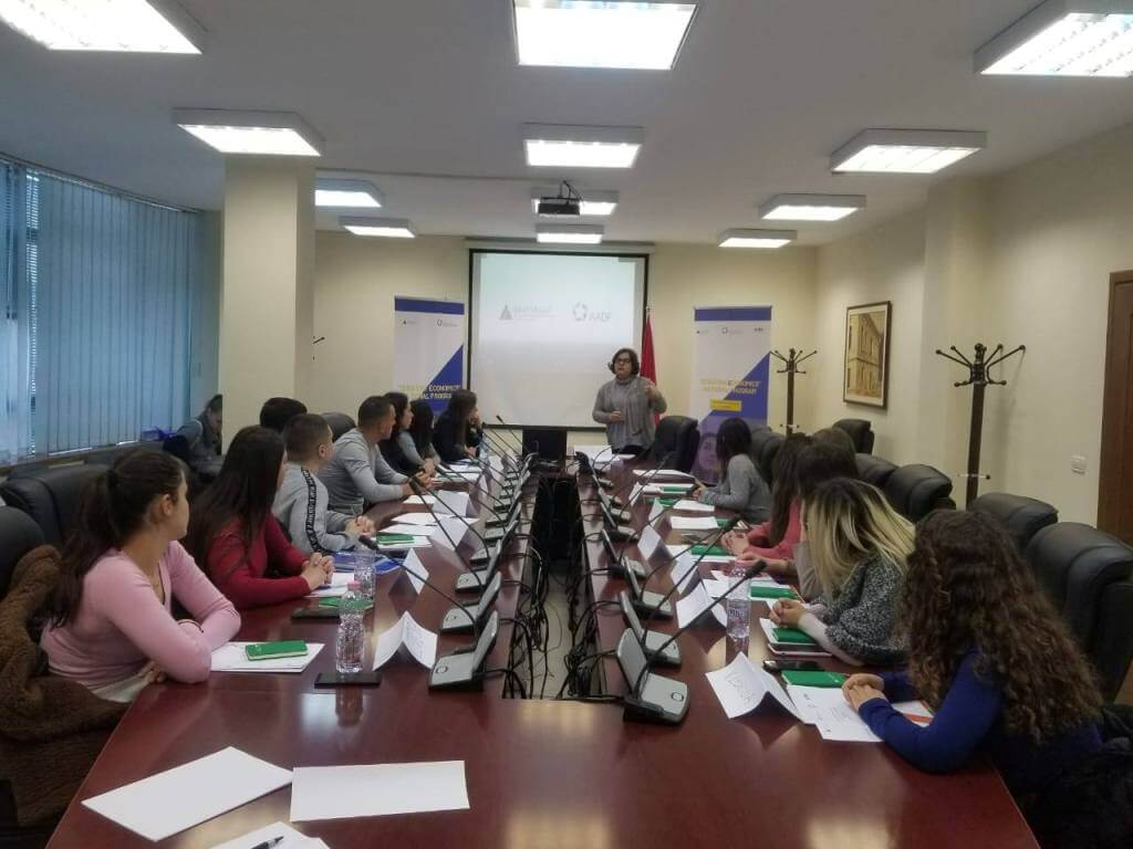 Zhvillohet trajnimi për Klubin e Debatit në Universitetin e Elbasanit “Aleksandër Xhuvani”, Uniel