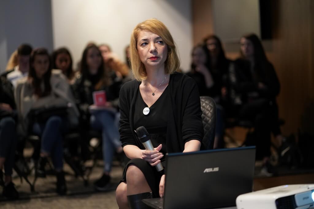 Universiteti i Elbasanit organizoi eventin për promovimin e librit “SOCIAL SERVICES IN ALBANIA: BACKGROUND AND STATE OF THE ART”, Uniel