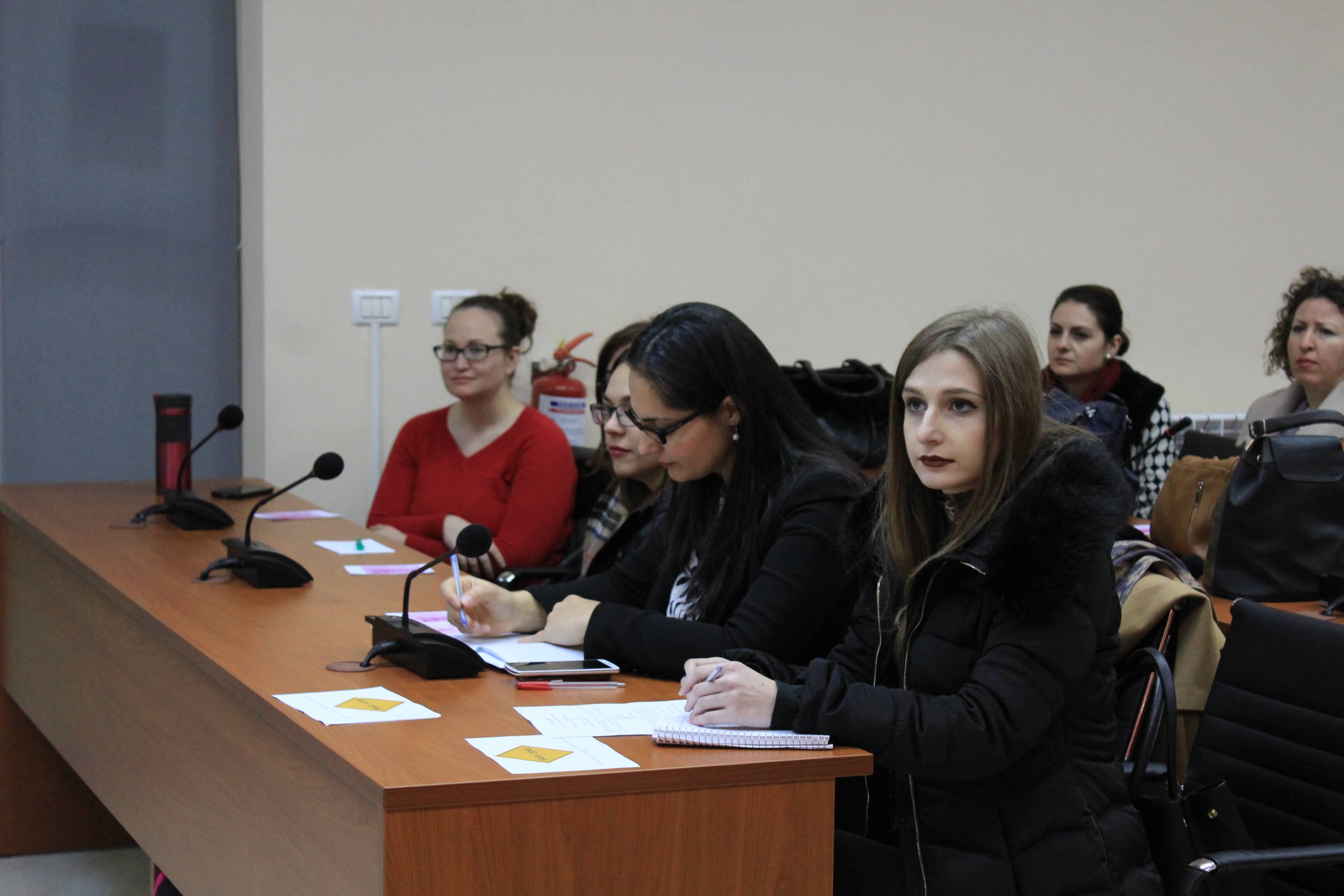 Zhvillohet tryeza e parë e diskutimeve mbi shëndetin e gruas në Universitetin e Elbasanit
